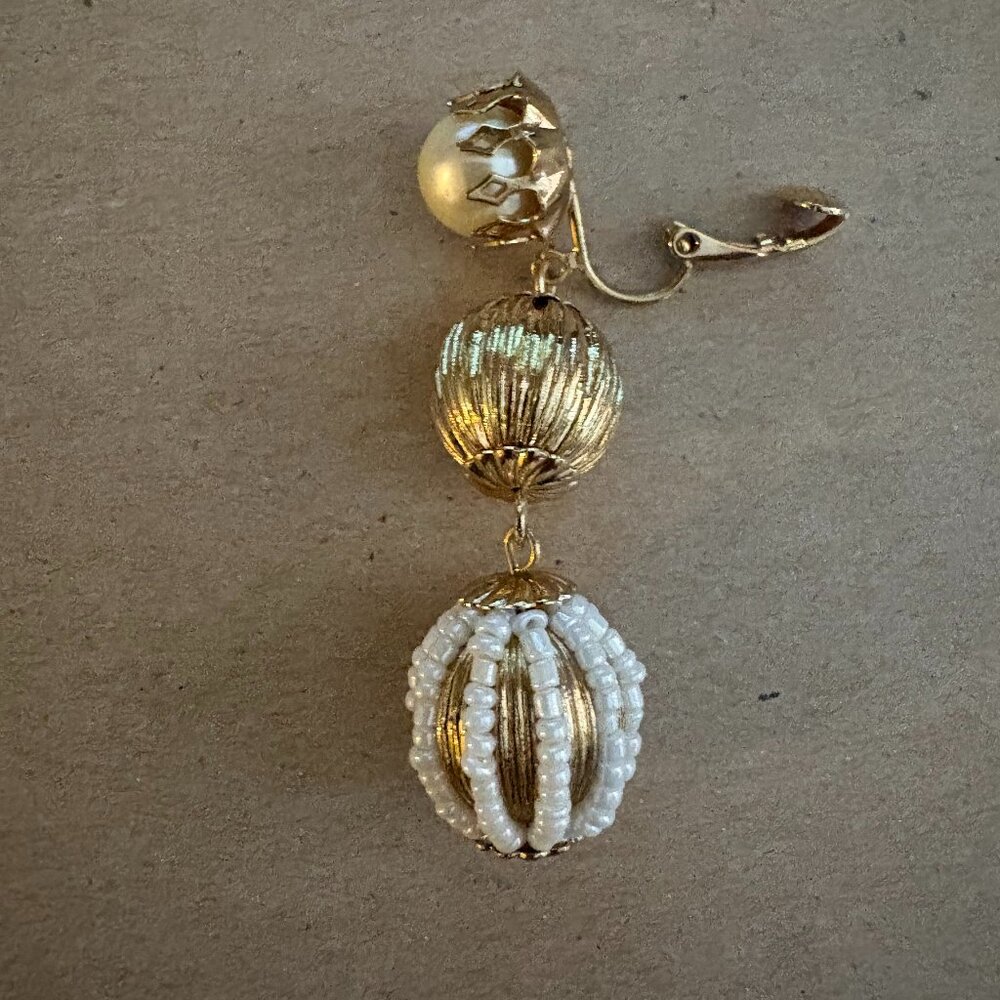 NWT Miriam Haskell Holiday Social triple ball pendant earrings - Picture 3 of 6